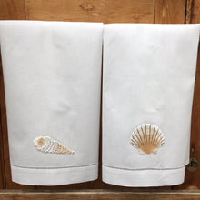Shell hand towels